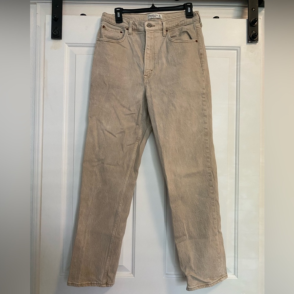 Abercrombie & Fitch Women’s ‘90s Straight Ultra High Rise Jeans